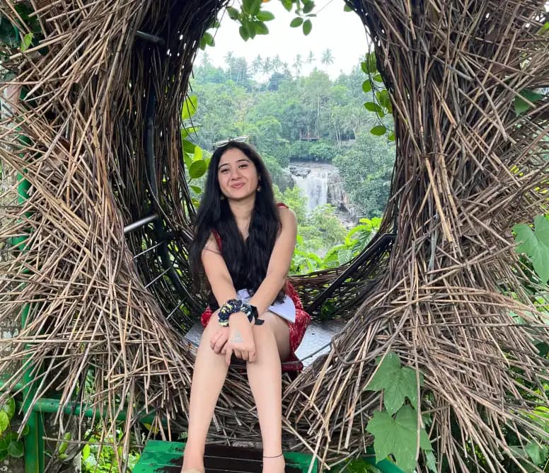Anjali Dixit