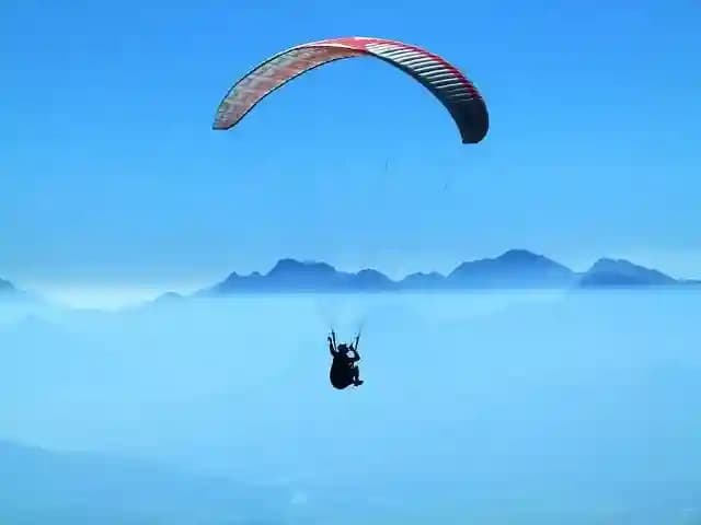 Paragliding in Nandi Hills