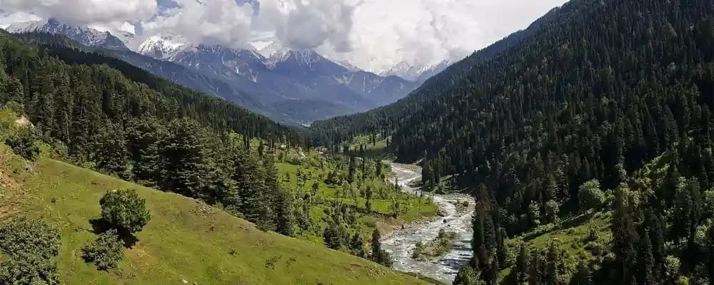 Kashmir - Find the Adventure of a Lifetime Here