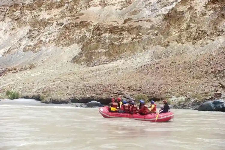 river rafting in ladakh