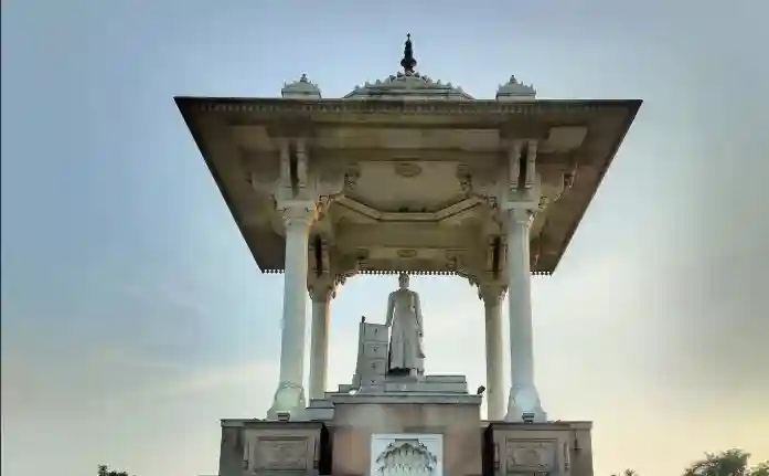 statue circle jaipur